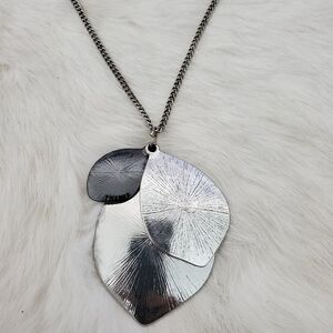 Silver‎ necklace